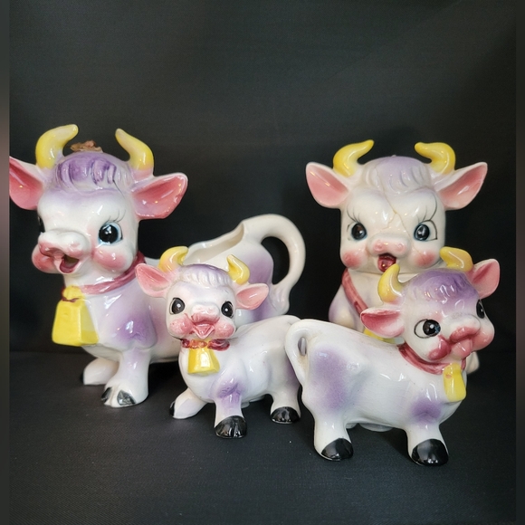 Vintage collectible cow with bells set: suger, creamer, salt & pepper shakers - Picture 13 of 16